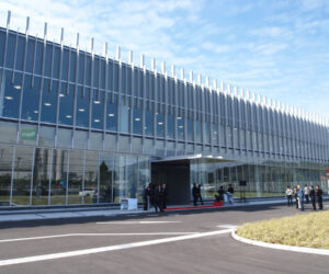 野田事業所内に新たに開設した研究開発棟「LIXIL Housing Technology R&D Center」